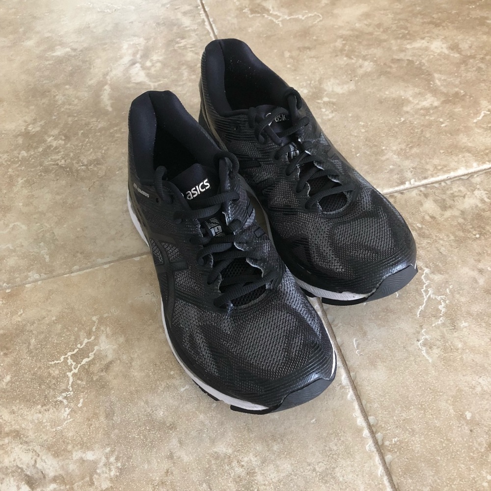Women’s ASICS Gel Nimbus 19 Running Shoes Sz 8.5